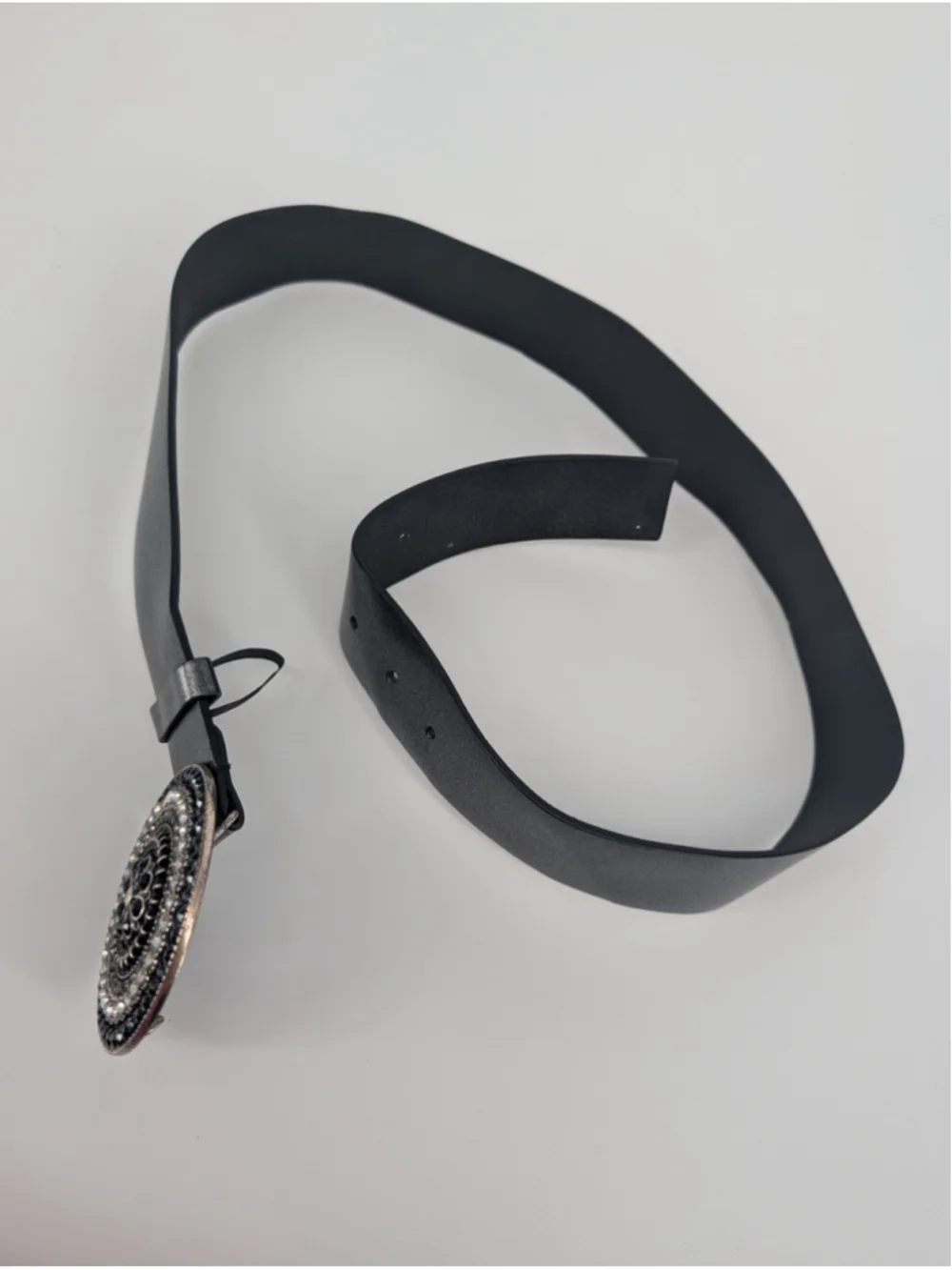 White House Black Market Belt M/L Black Rhinestone Medallion Buckle Wide Belt